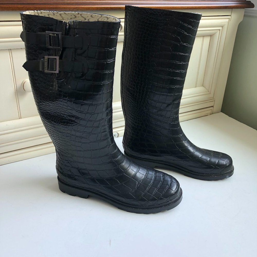 Chooka Signature Blk Crocodilia Style Waterproof Tall Rain Boots Whimsy Grunge